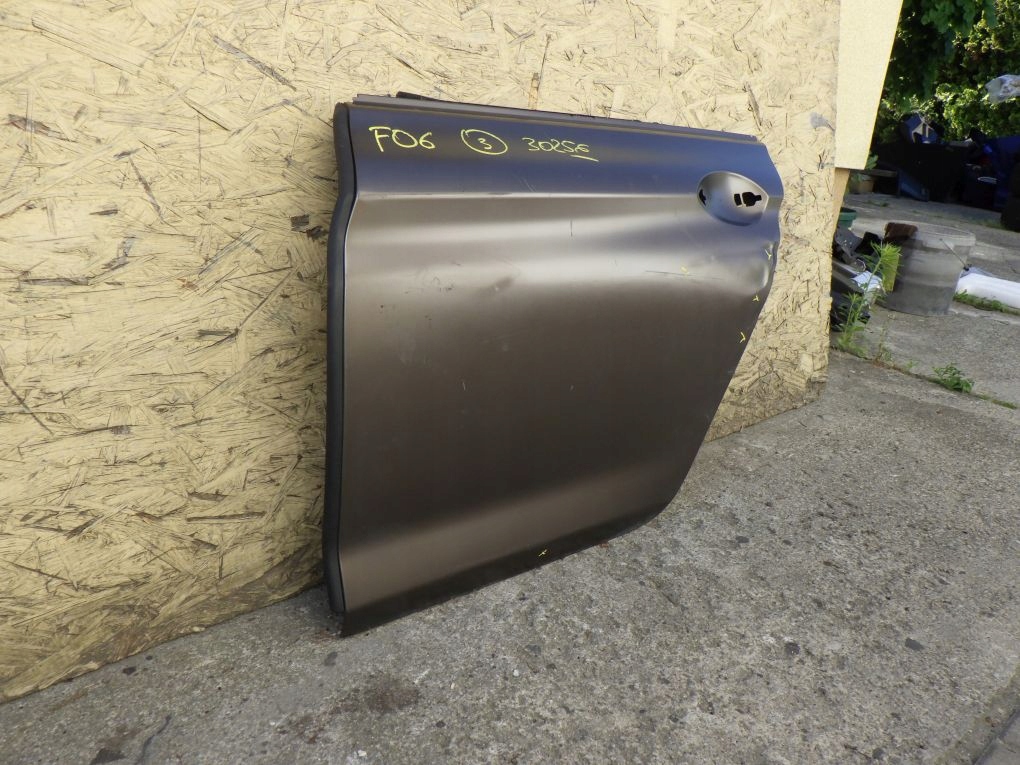 BMW 6 F06 GRAN COUPE door left rear.