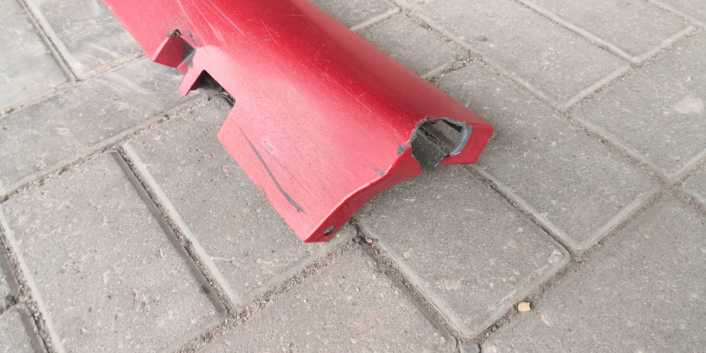 moulding threshold cover left cap threshold of the threshold Dodge Charger 2011-2014