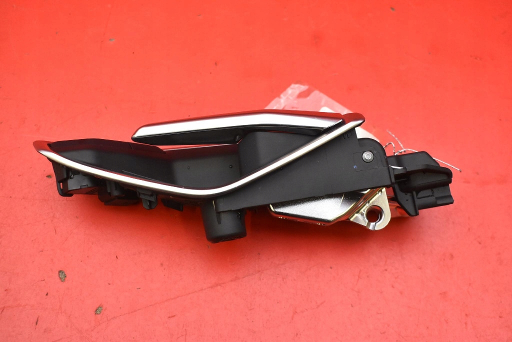 handle inner left front CHROM 4KE837019A AUDI E-TRON 55 18-21