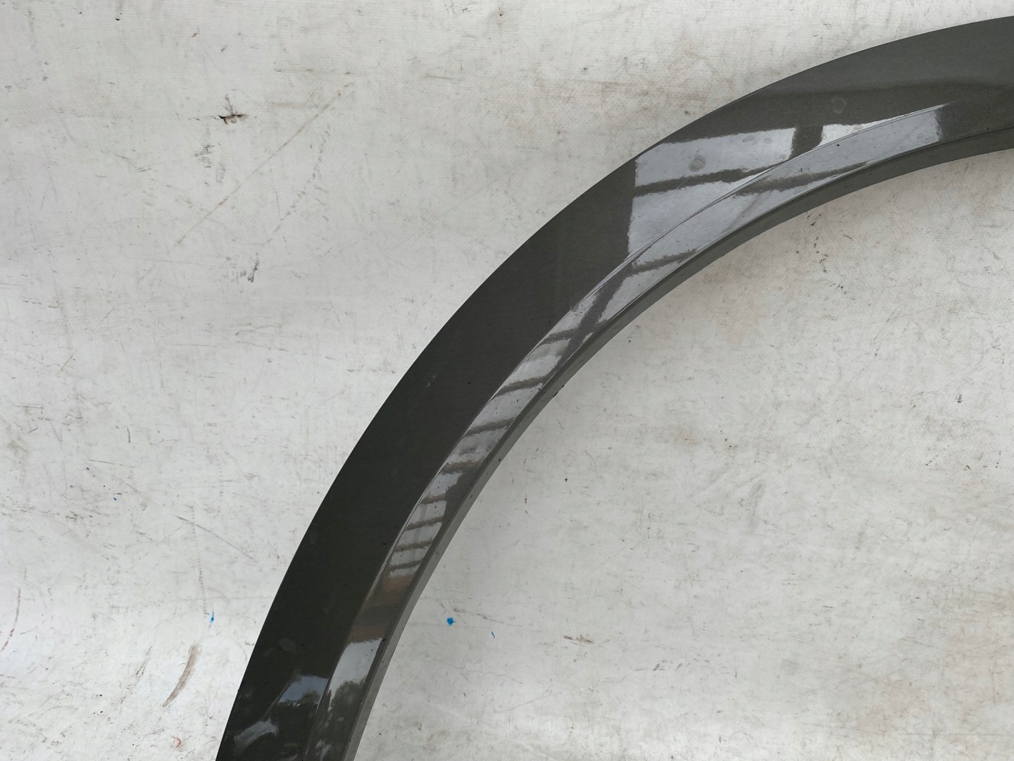 AUDI E-TRON 18- Moulage Couverture Aile Droite Avant 4KE853718F