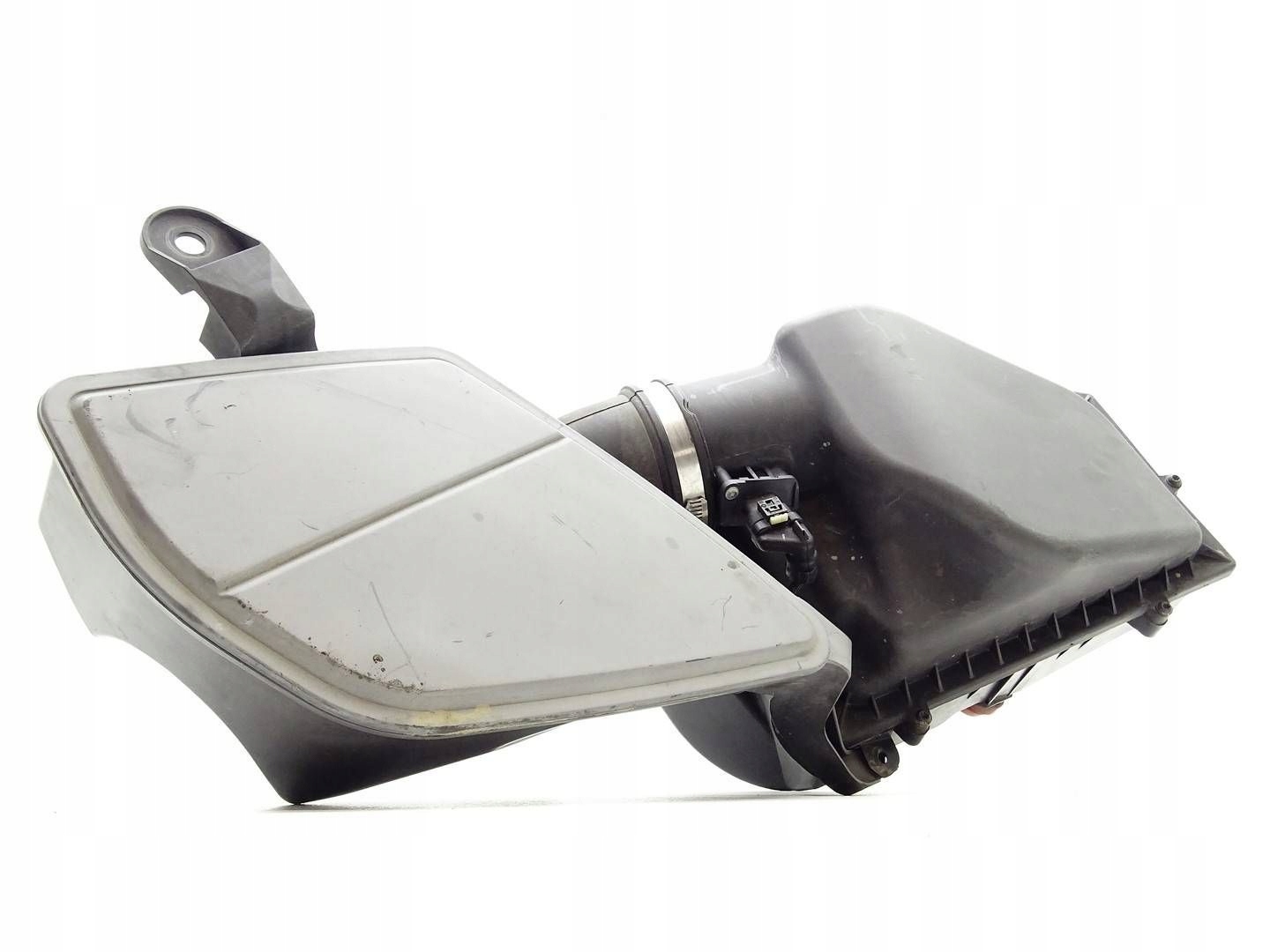 Gehäuse filter luft REZONATOR BMW G30 G31 2.0D 8591849 8620473