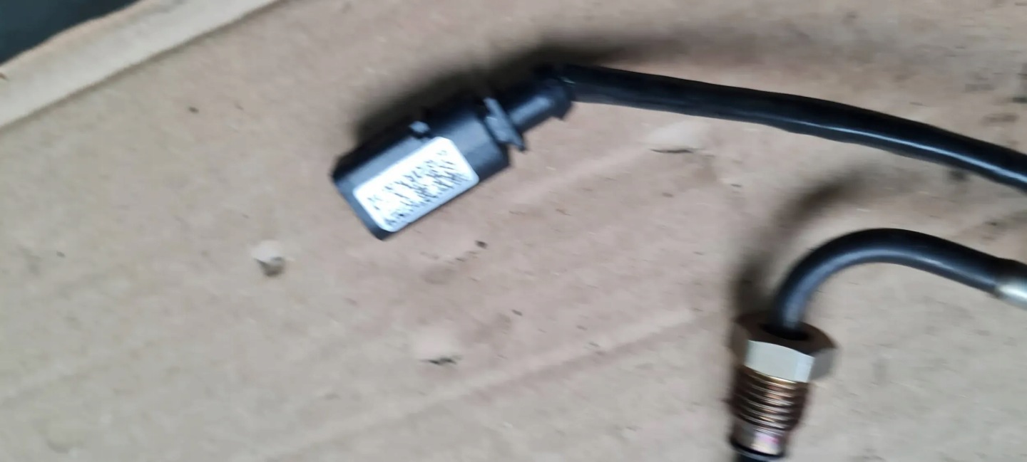 A4 B9 8W SENSOR TEMPERATURY GASE 2.0 TDI 8W0906088Q Q5 80A 8W A5