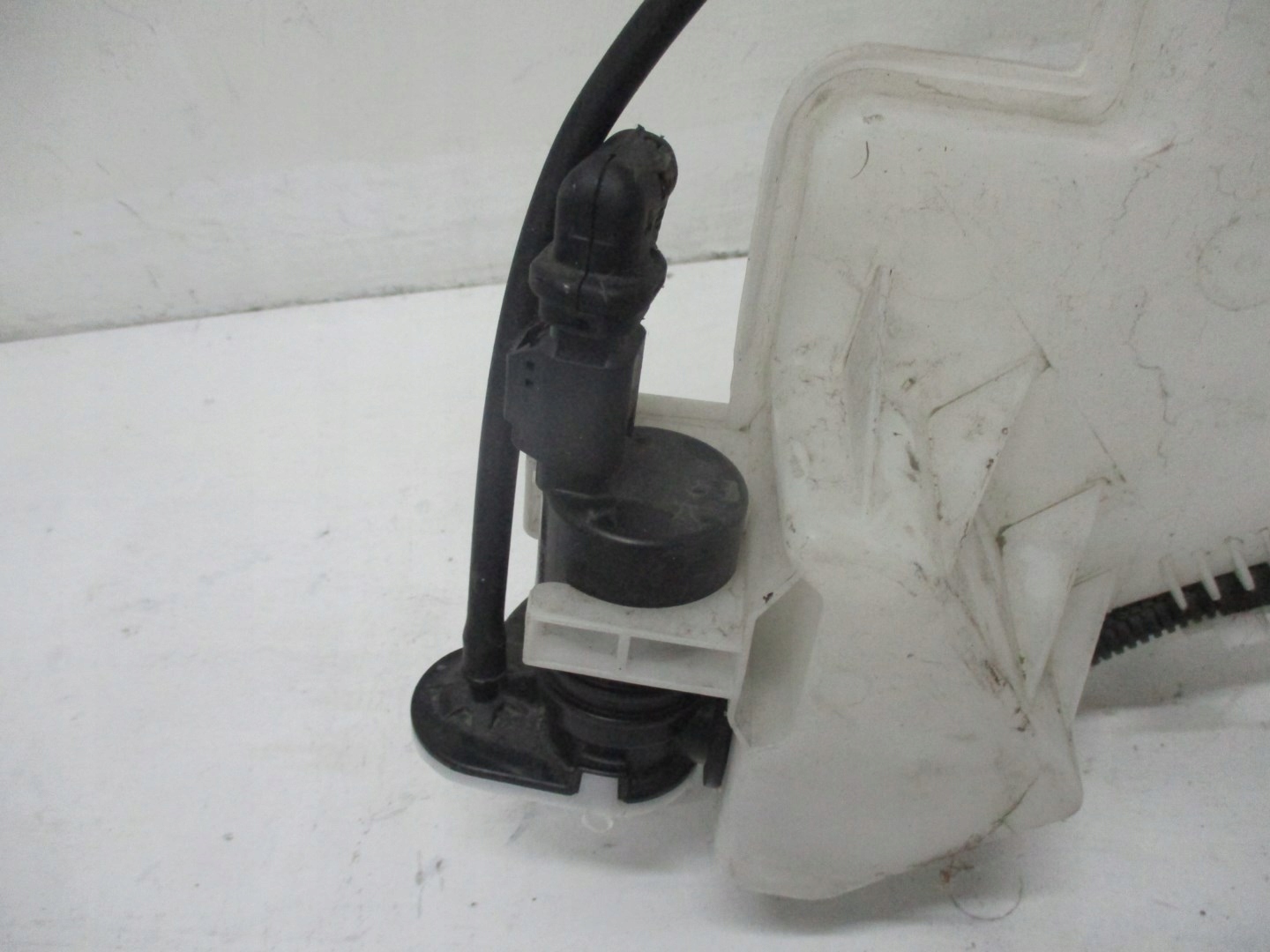 Behälter Spritzdüse CITROEN DS7 9830836980