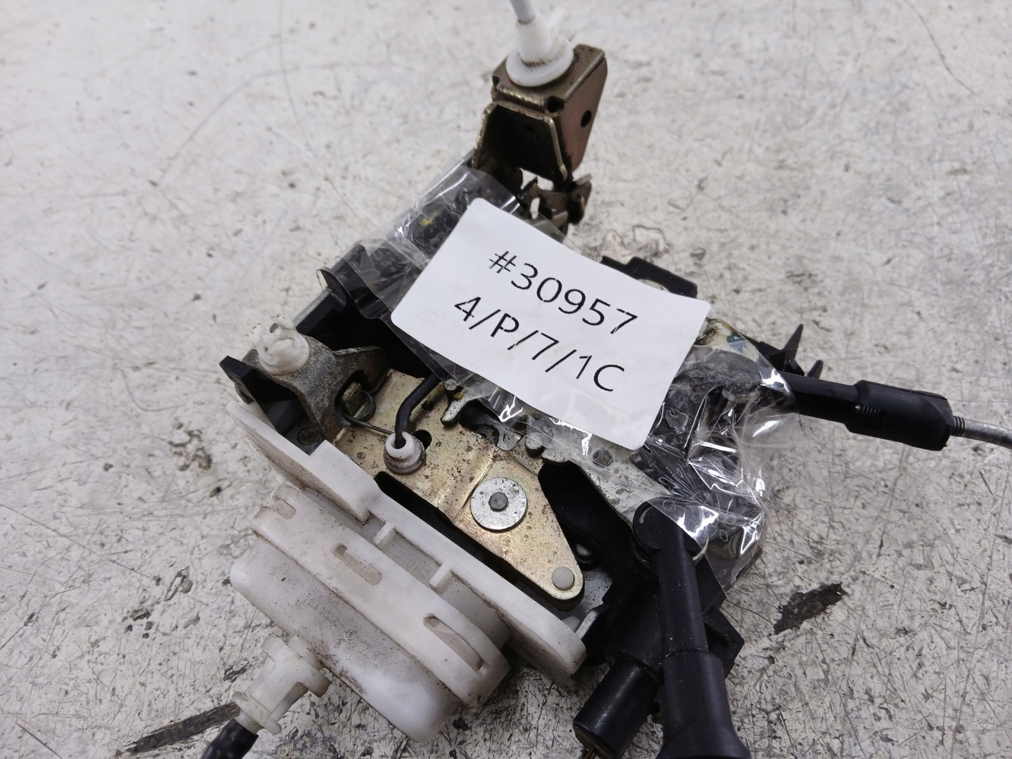 AUDI A3 8L lock door right 3D 8L1837016A
