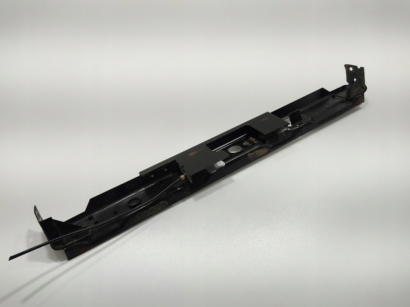 tension belt upper sider pillar front front LAND ROVER DEFENDER TD5 1999-06