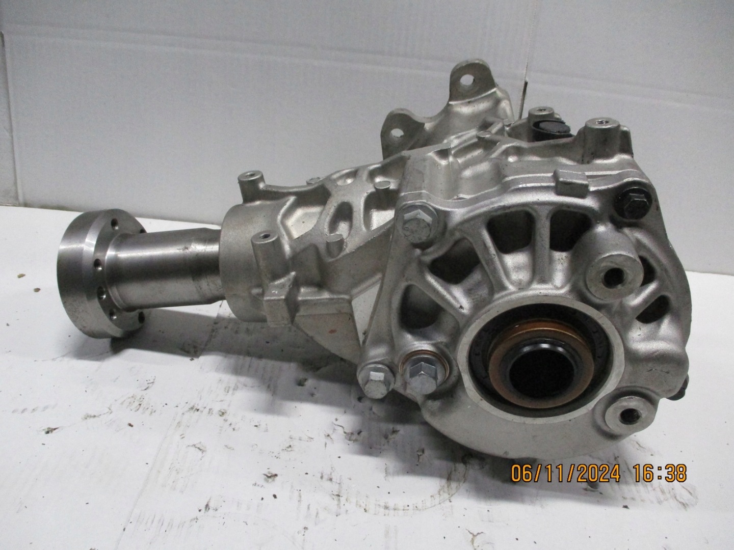 REDUKTOR gearboxes VOLVO XC90 2,0D5 31325810