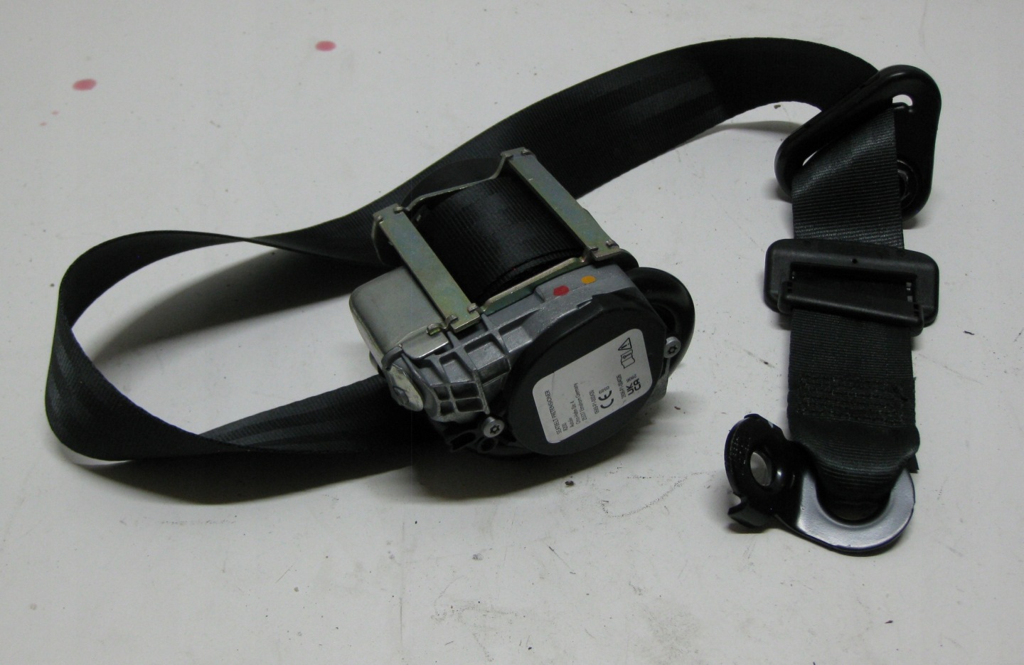 RENAULT MASTER III tension belt safety left front front 868847626R