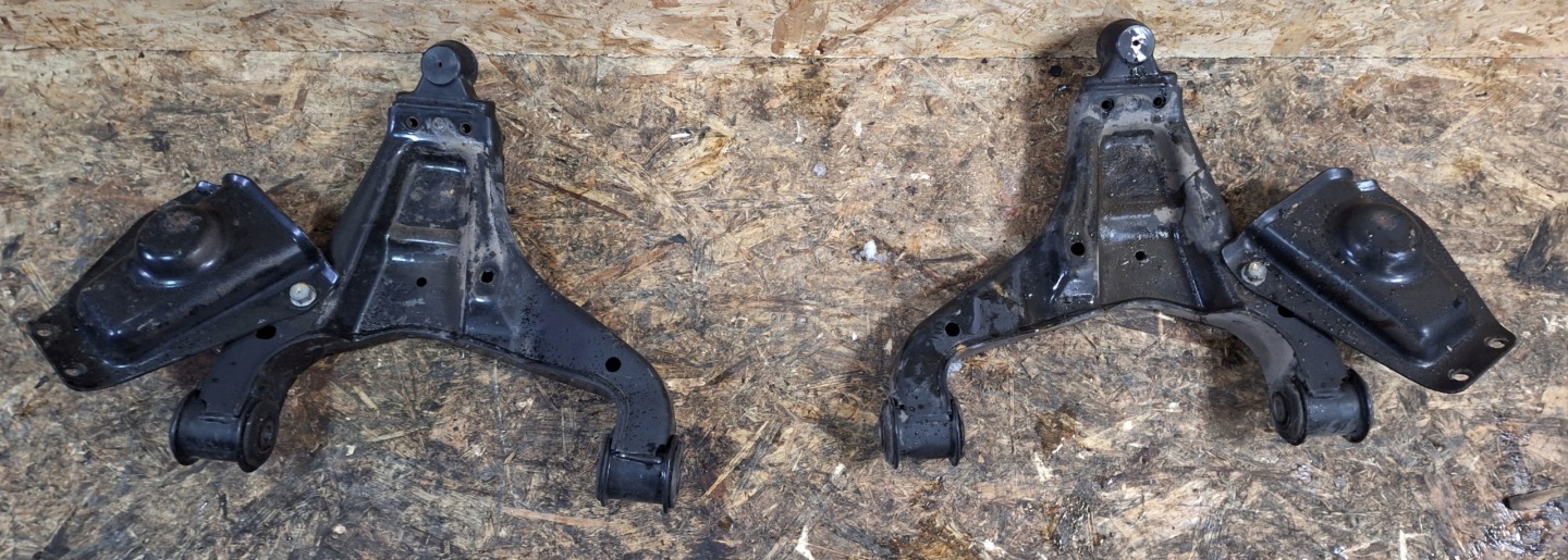 arm front lower right left Hyundai H350 14