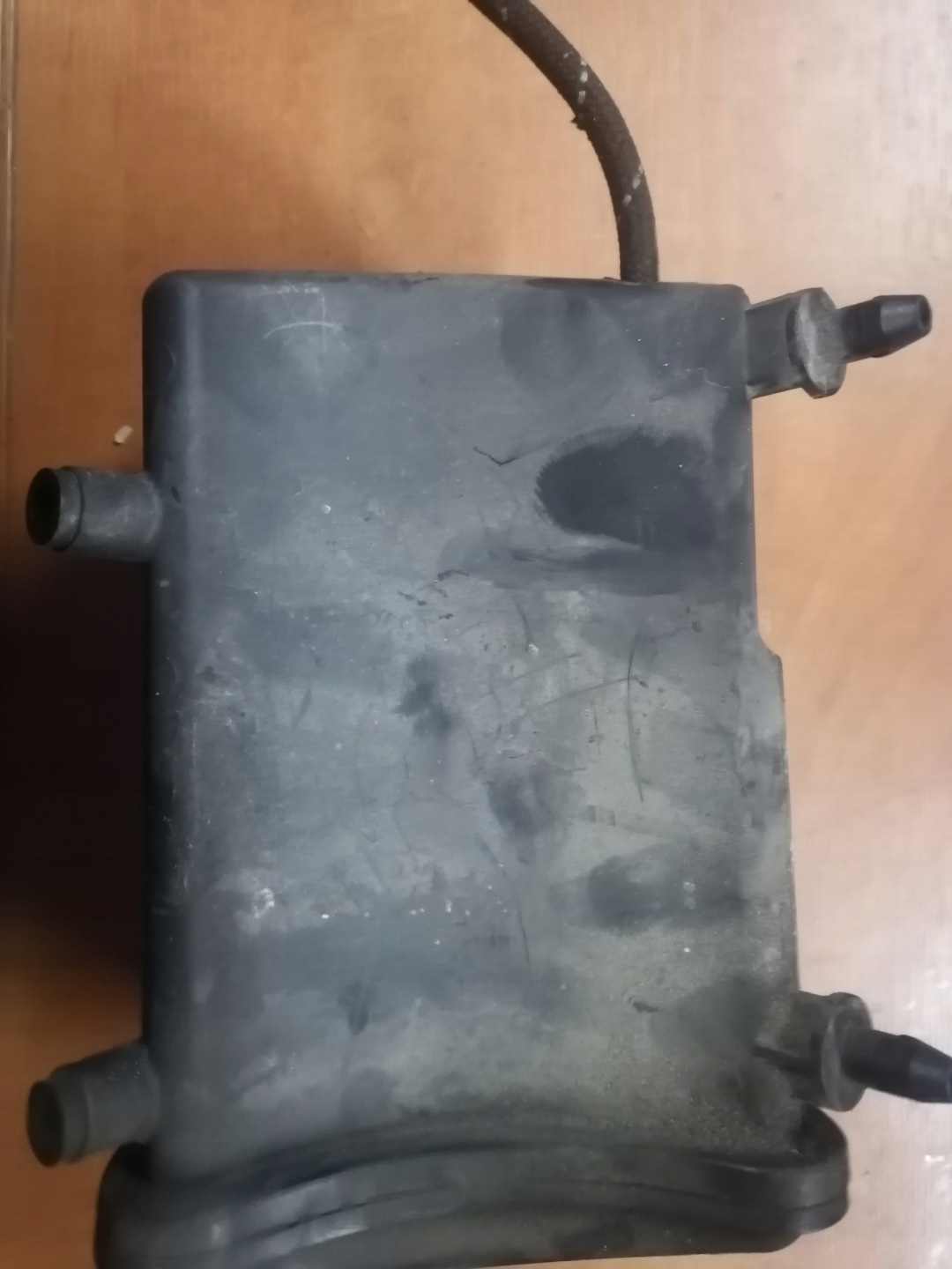 06B133909 AUDI A4 B6 2.0 tank vacual