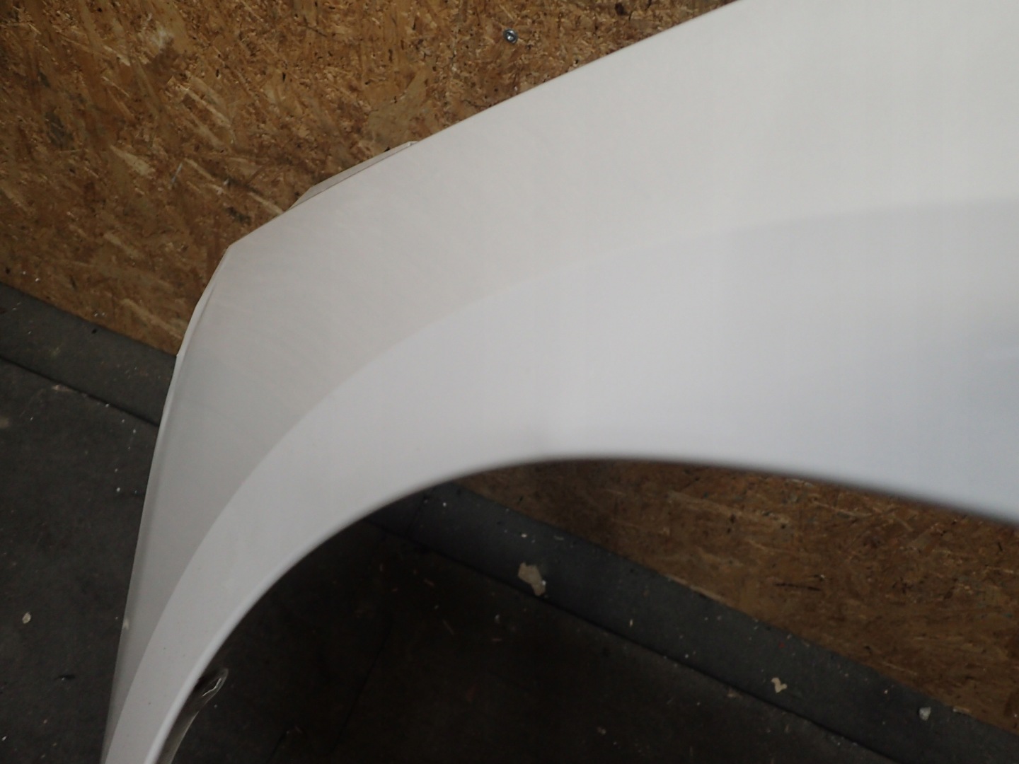 FENDER FRONT RIGHT AUDI A1 82A