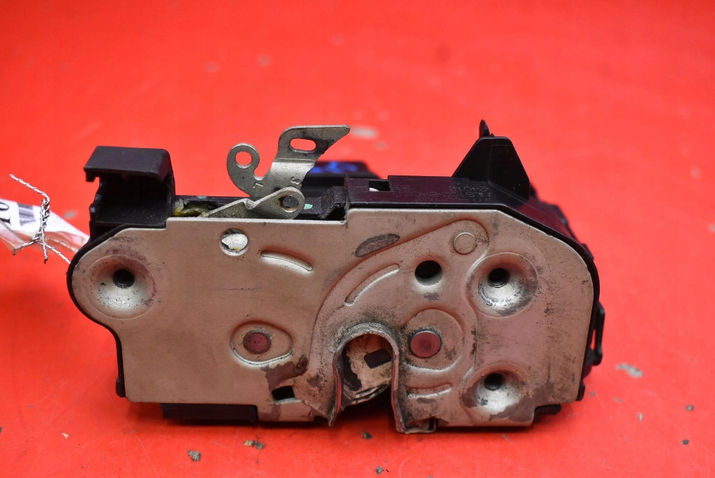 lock door left front front EU AV1A-R21813-CC FORD B-MAX 12-18