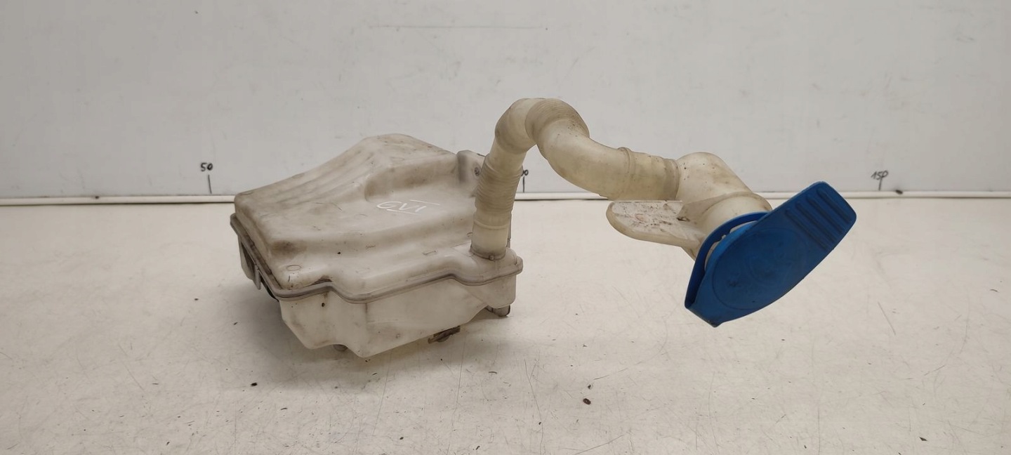 Behälter Spritzdüse VW Golf VI 1,6 TDI
