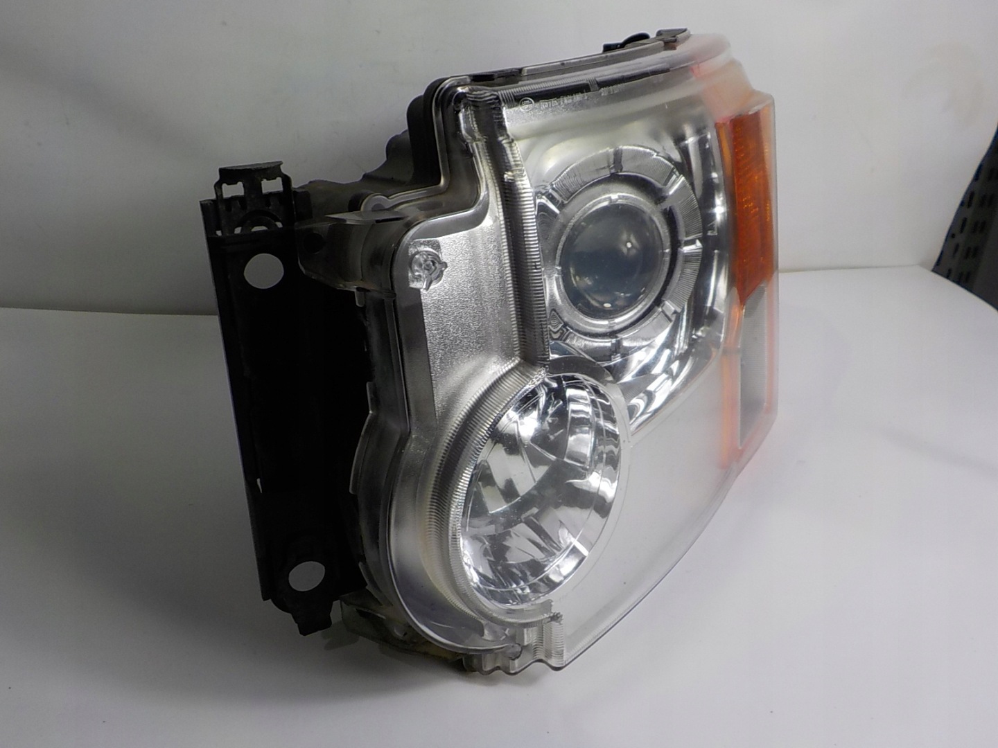 LAND ROVER DISCOVERY III XENON light left front front UK