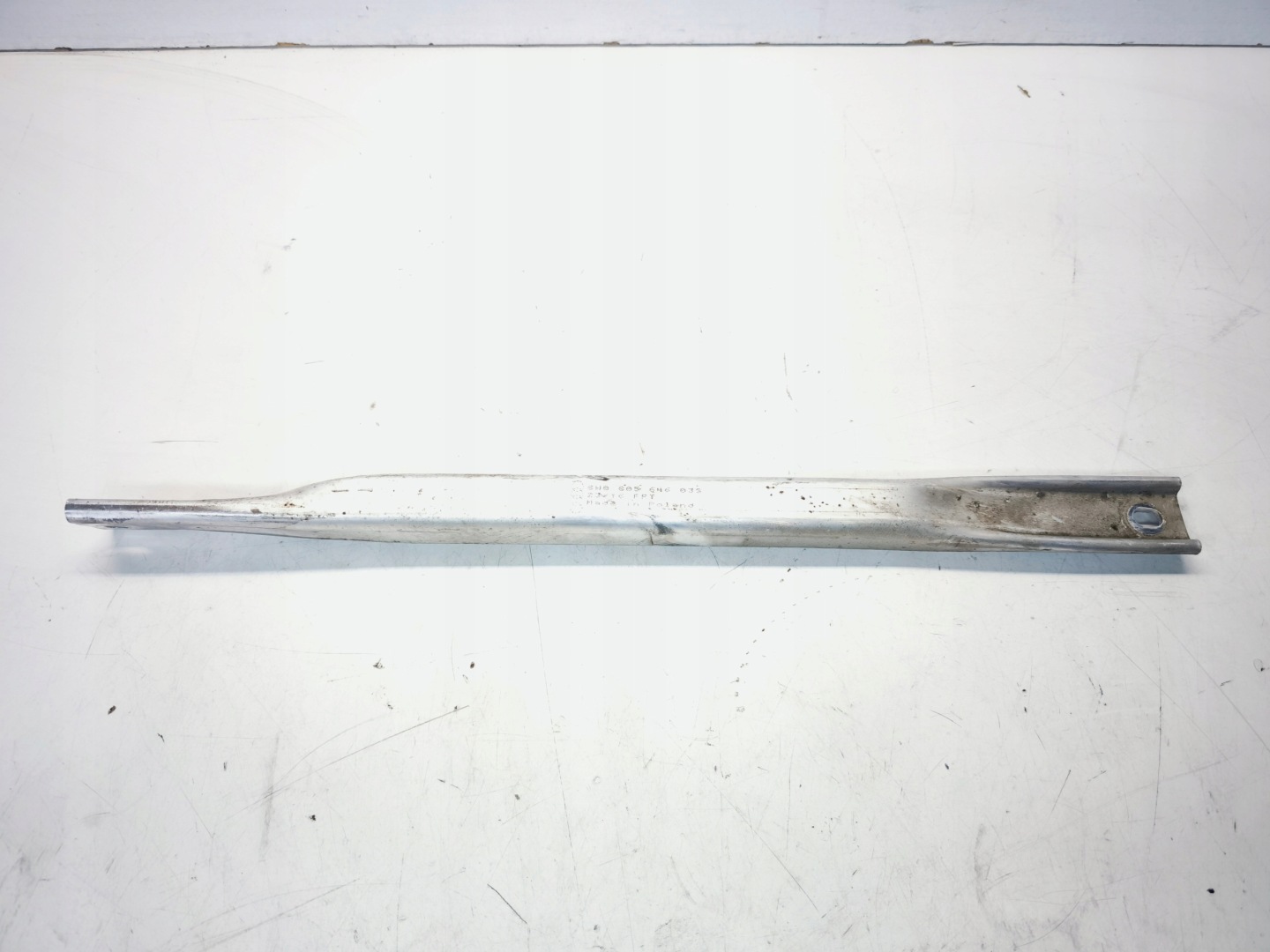 pillar NADWOZIA right AUDI A4 B9 8W0805646