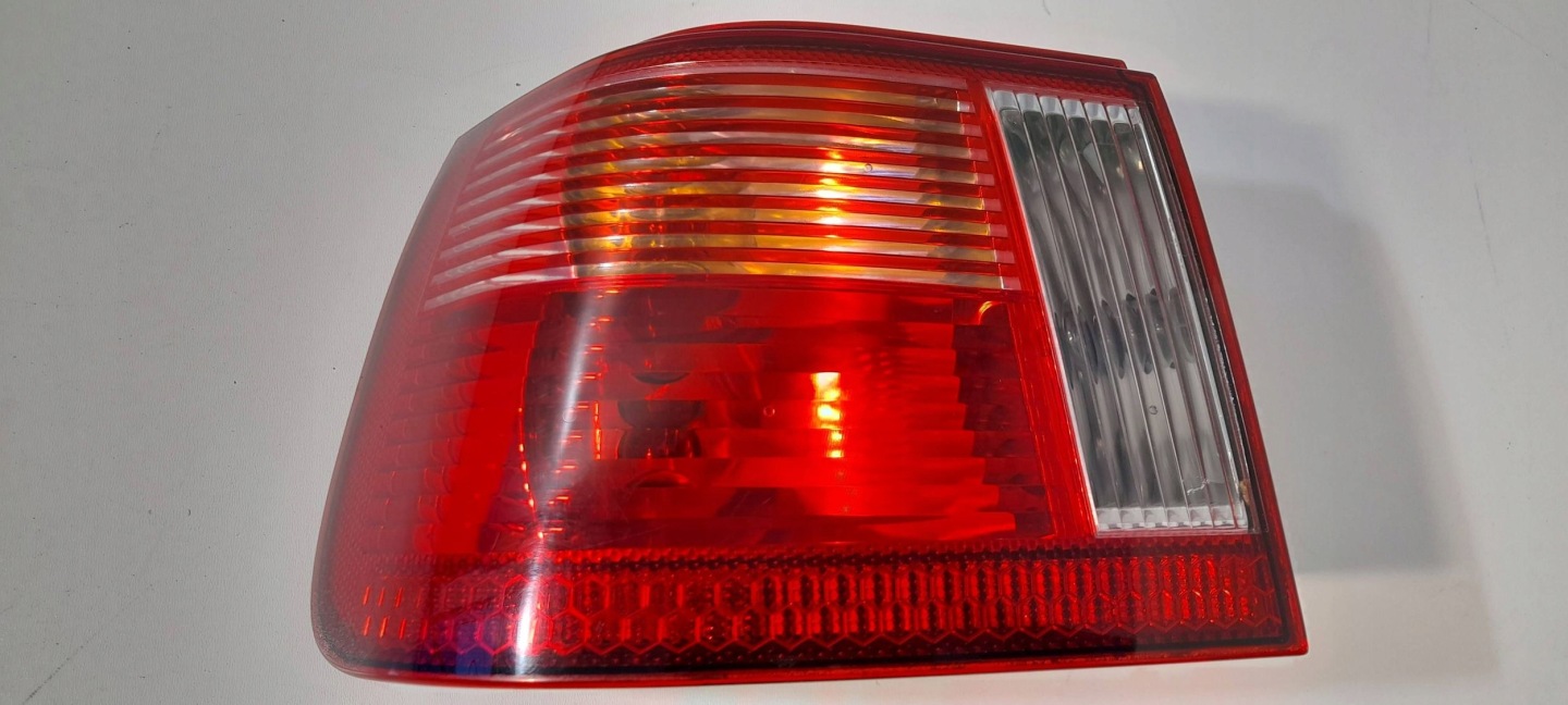 Seat Ibiza II 6K light rear left 6K6945257C (R425)
