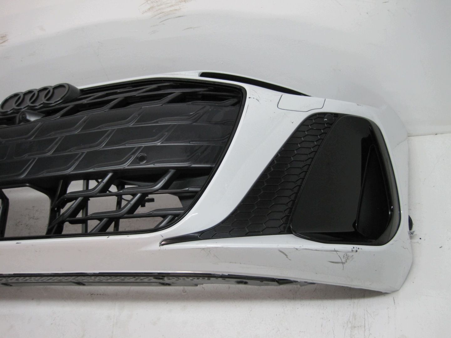 bumper Audi A6 4P0 S-LINE XENON KAMERA 25R front front