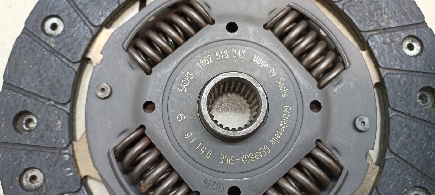 clutch KOMPLET VW PASSAT B4 AAM