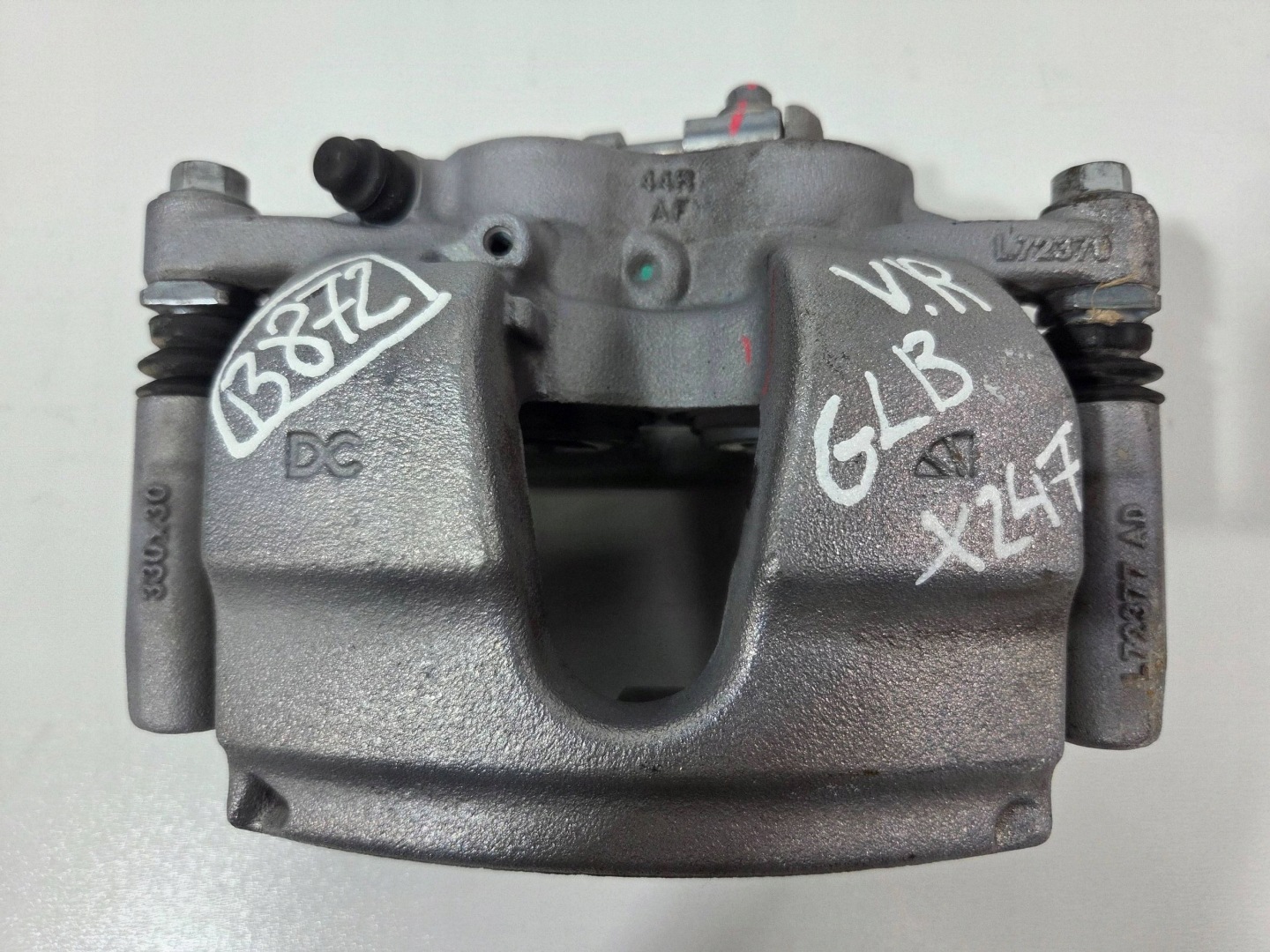 Mercedes-Benz GLB X247 caliper brake front right L72370 (B872)