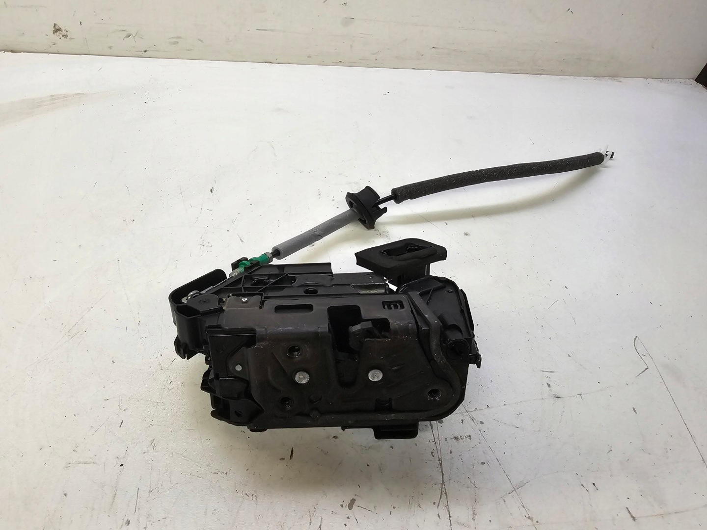 lock door right front AUDI Q3 F3 5TB837016A