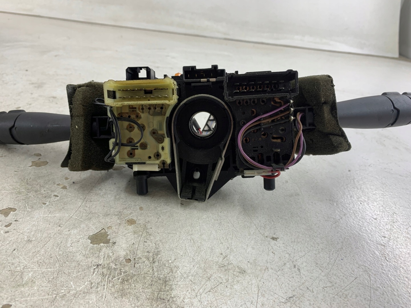 RENAULT LAGUNA et commande levier commodo sous volant 7700424174