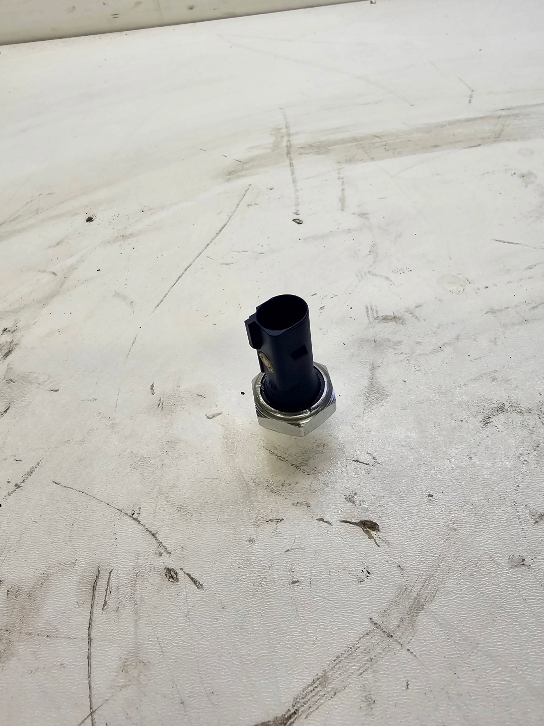 SENSORE PRESSIONE OLIO A3 S3 GOLF GTI 06K919081