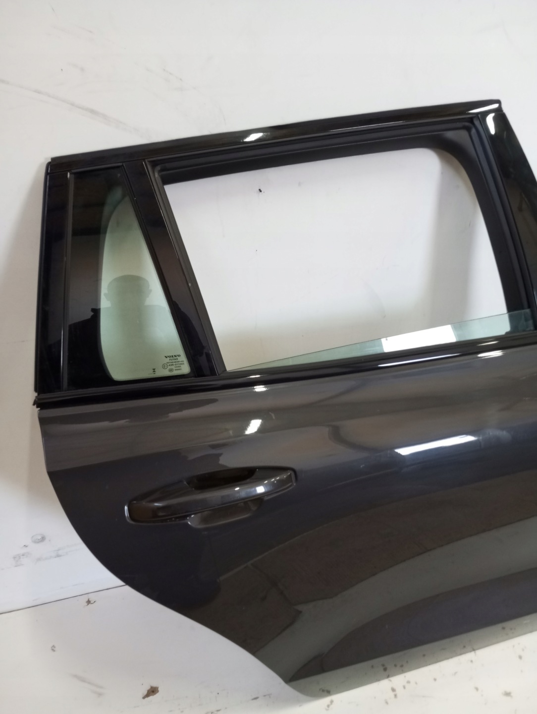 door right rear. VOLVO V60 24R