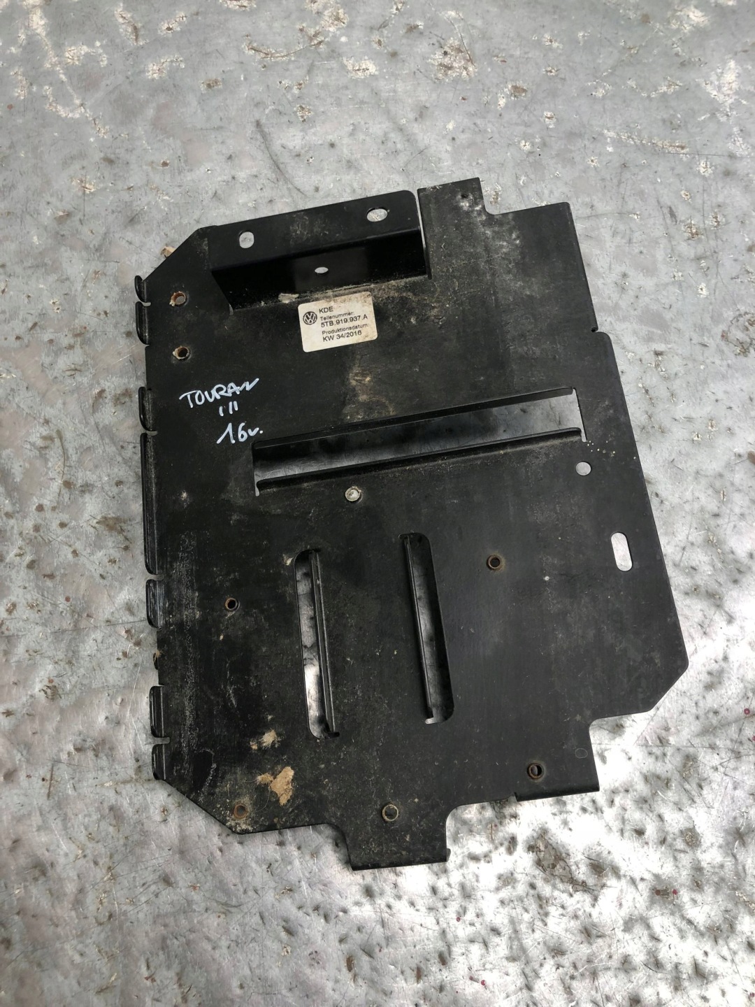 bracket holder KOMPUTERA VW TOURAN III 5TB919937A