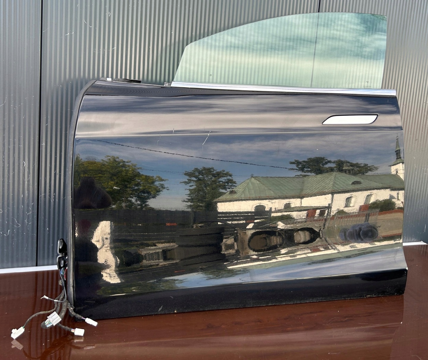 door left front front TESLA MODEL S 12- complete