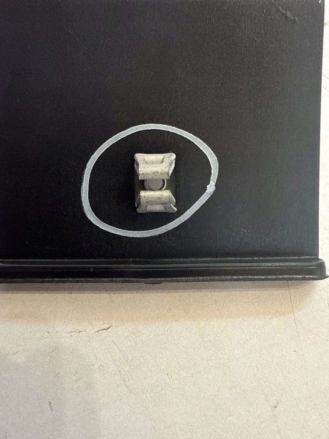 console holder poszycia door left Opel Mokka x