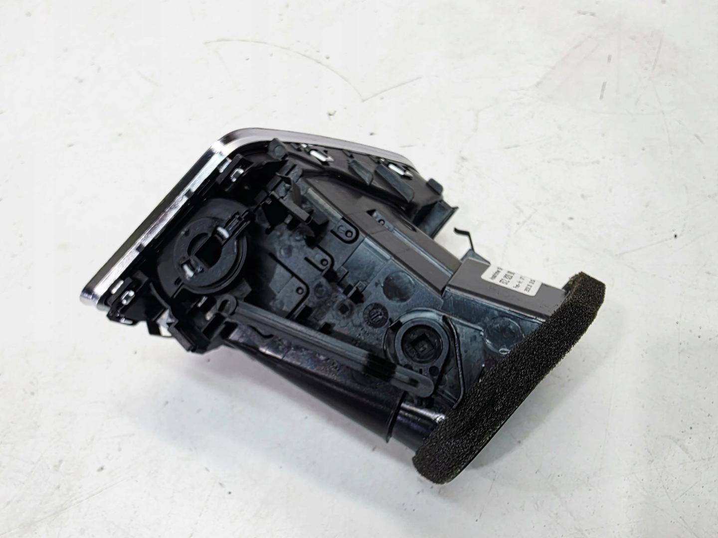grid air conditioning devices left AUDI A5 8T 8T2820901B