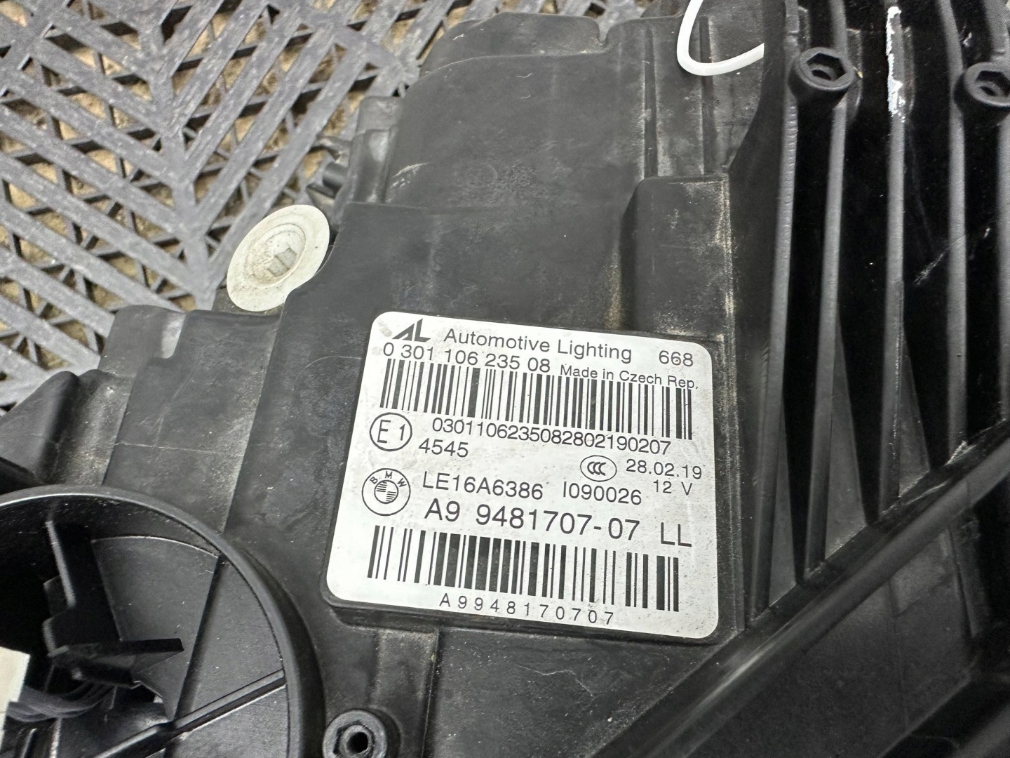 light front side left BMW 3 G20 G21 LASER 9481707