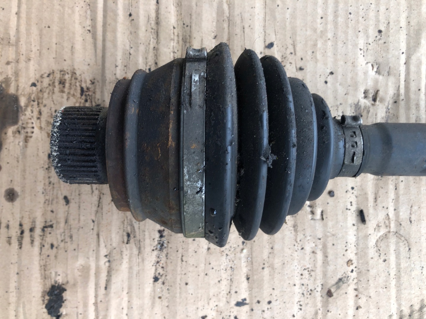 semi-axis left right AUDI A4 B8 8K0407271Q