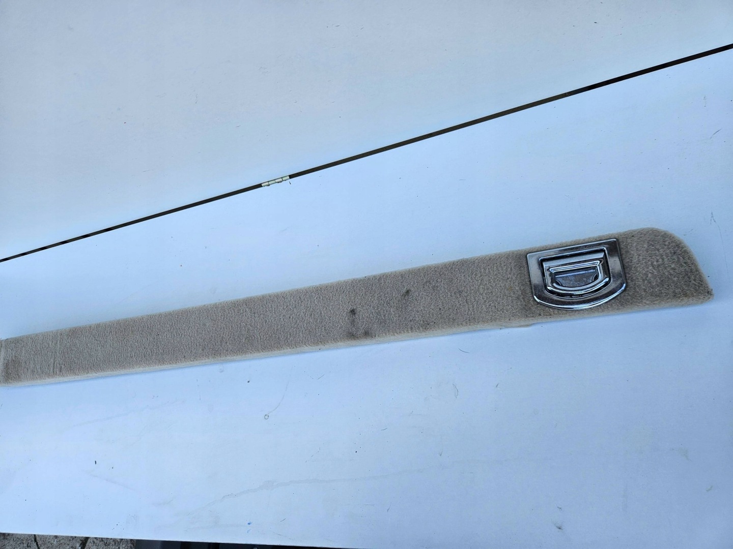 Volkswagen Touareg II 2 7P5 moulding boot right
