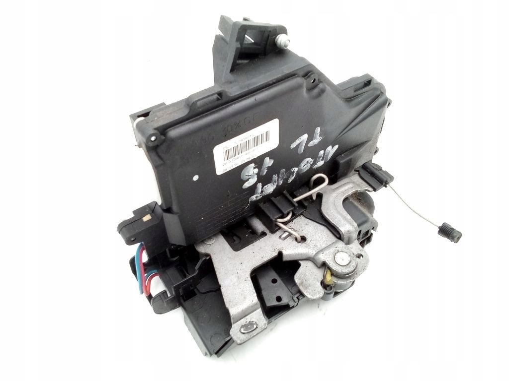 VW Golf V 5 plus + lock left rear part rear 7L0839015J