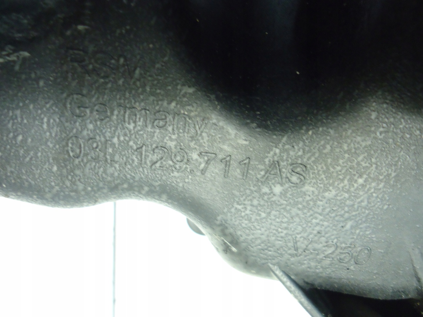 VW CRAFTER 2.0TDI CKT intake manifold 03L129711AS