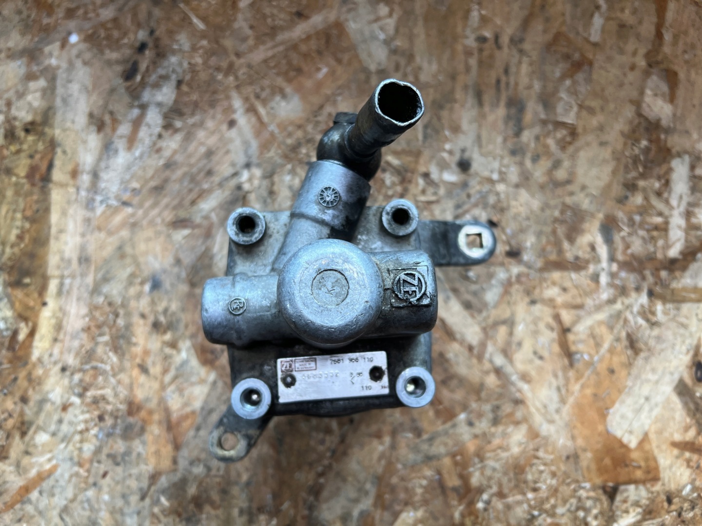servo pump BMW E30 1.8 7681955110 110 BAR