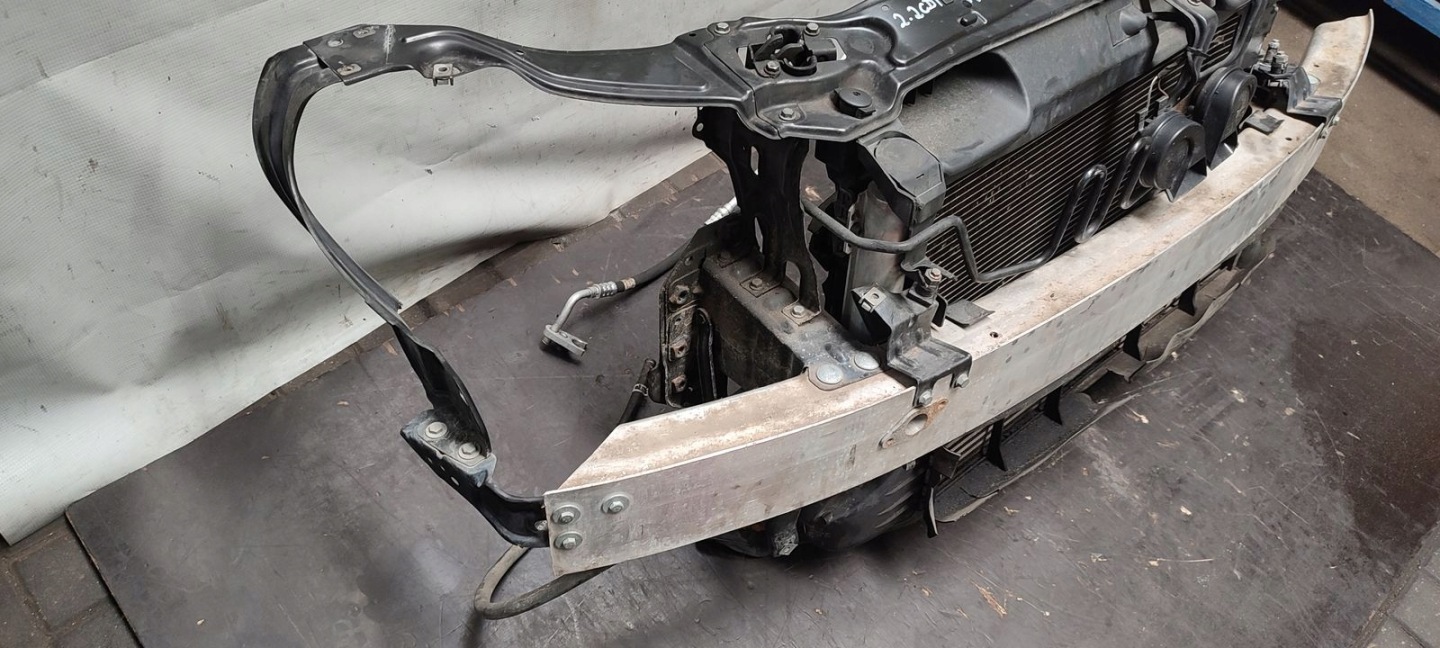 support panel for radiators pillar iron Mercedes W203 2,2 CDI