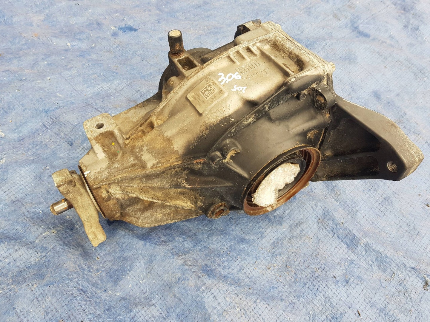 MERCEDES C KLASA W205 differential rear diff 2053508507 3.06