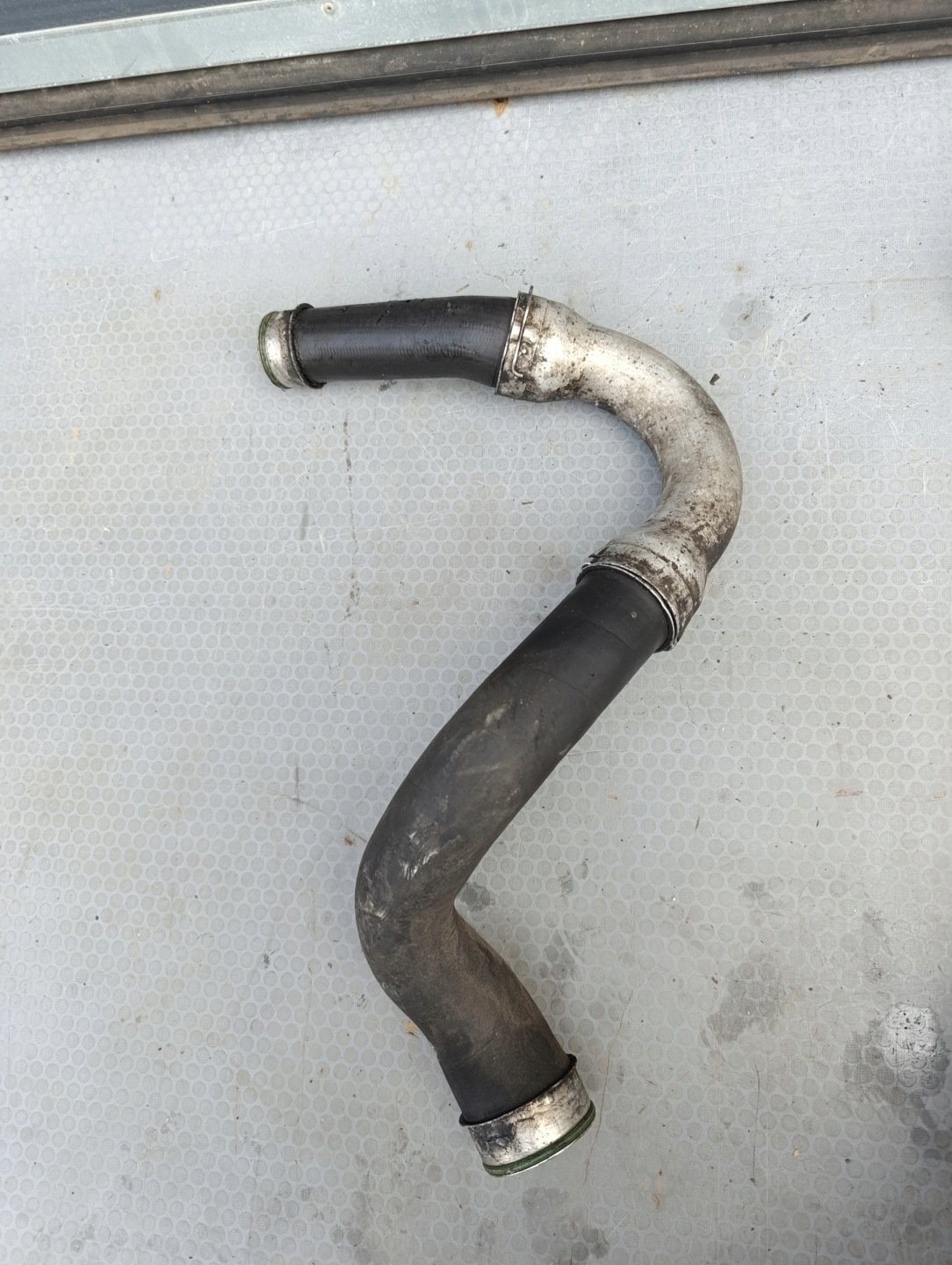 Rury/ tubi radiatore intercooler VW T5 2.5 TDI AXD AXE