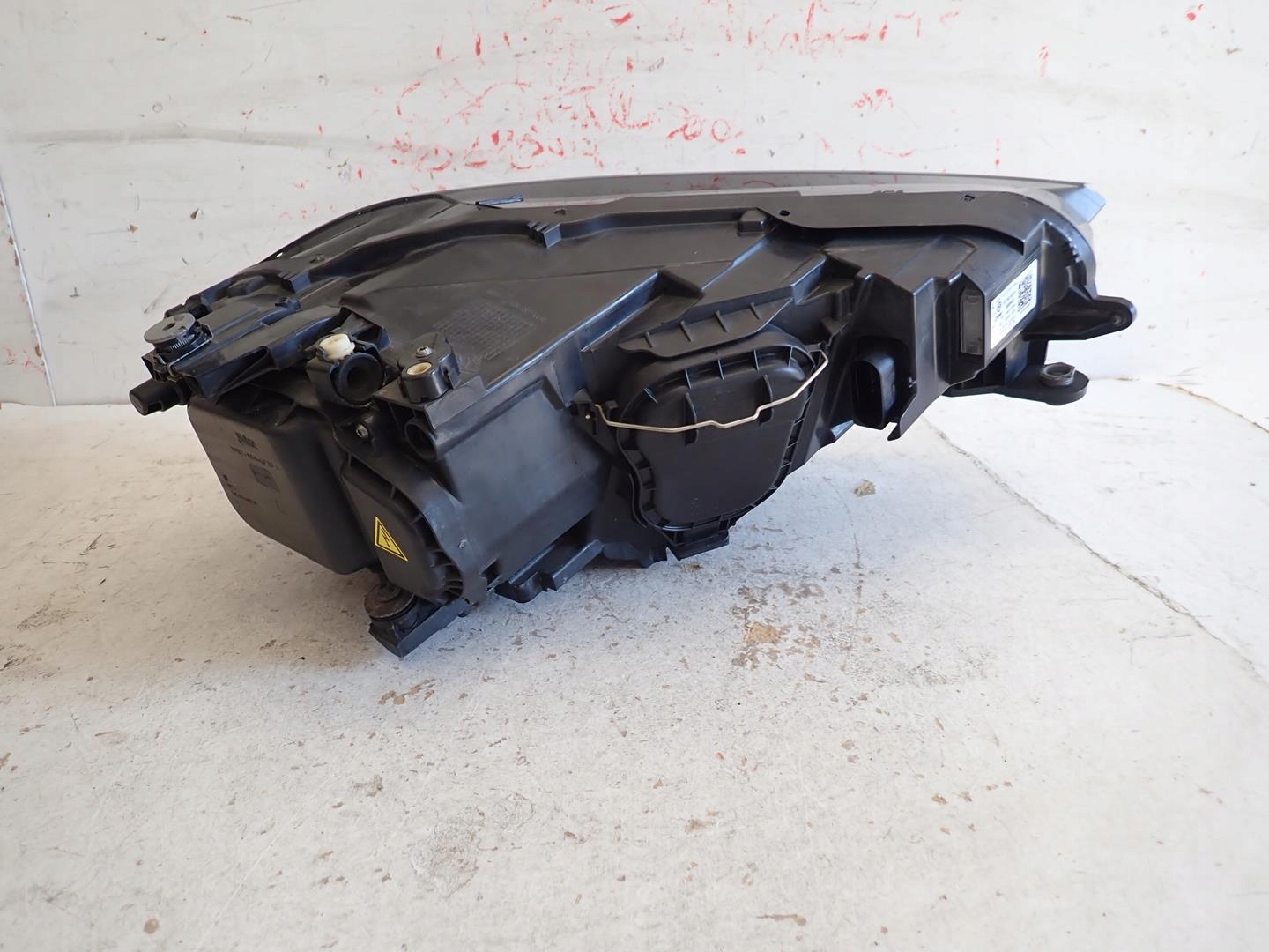 light front front left VW SPORTSVAN 2014- BI-XENON 517941031B