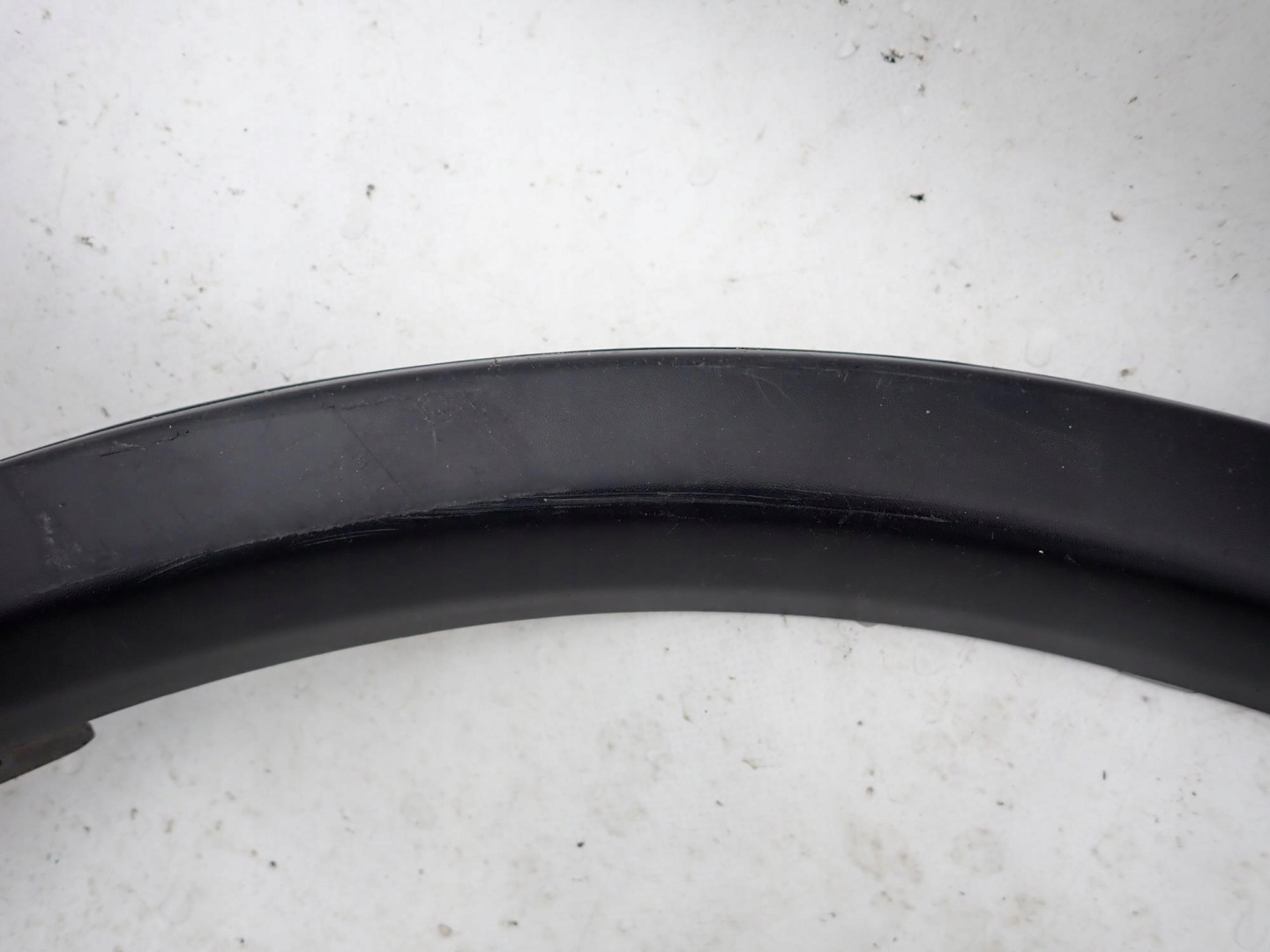 MITSUBISHI OUTLANDER III 3 12-22 cap left rear part