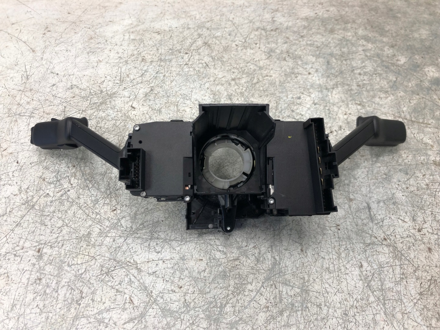 steering wheel levers and controls control ring ZWIJAK VW T6.1
