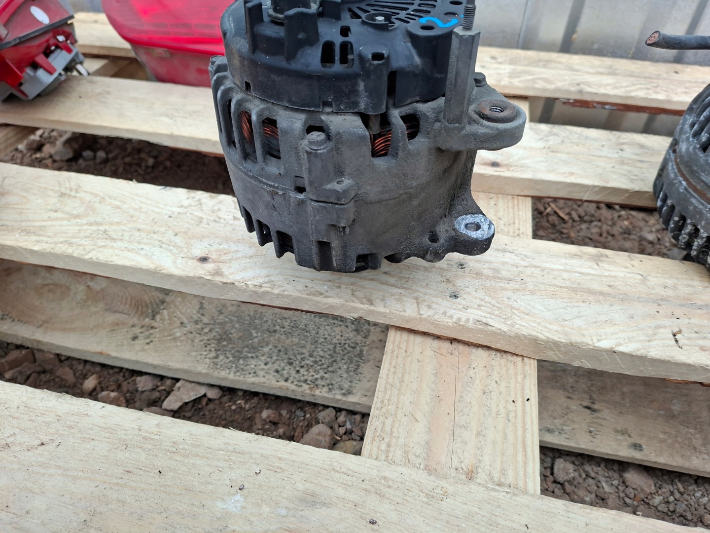 alternator Volkswagen PASSAT B7 03C903023T
