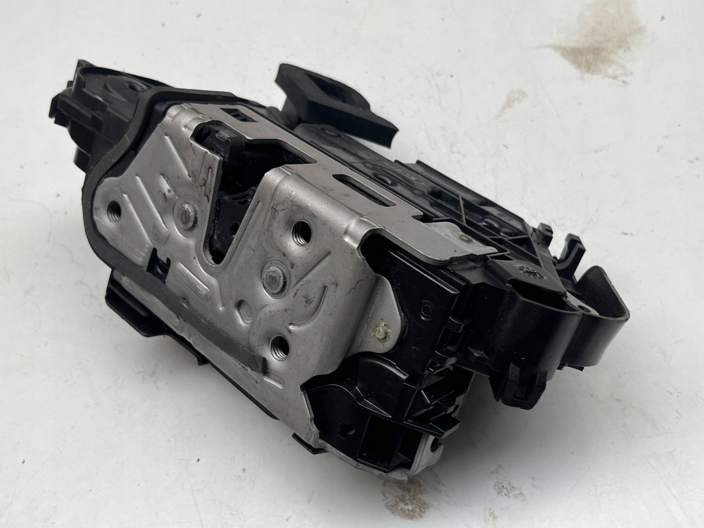 VOLKSWAGEN SEAT SKODA lock door left front 5TB837015E @M