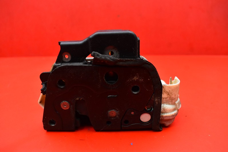 lock door left front front EU 8E1837015AA AUDI A4 B7 04-08