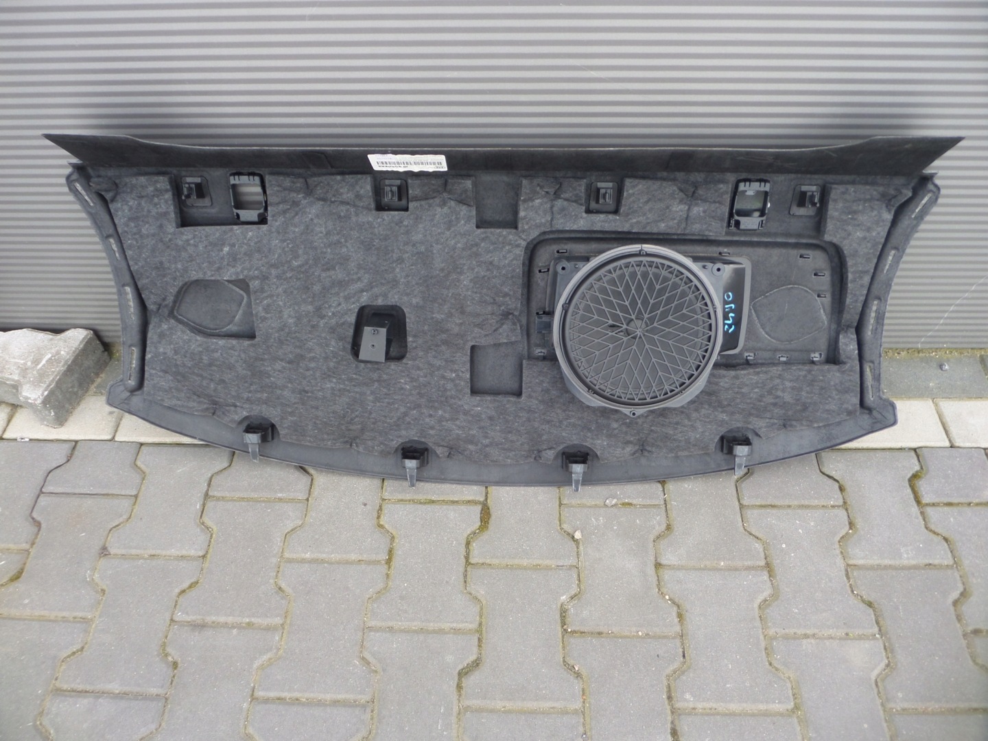 AUDI A4 B8 sedan plato boot 8K5863411A