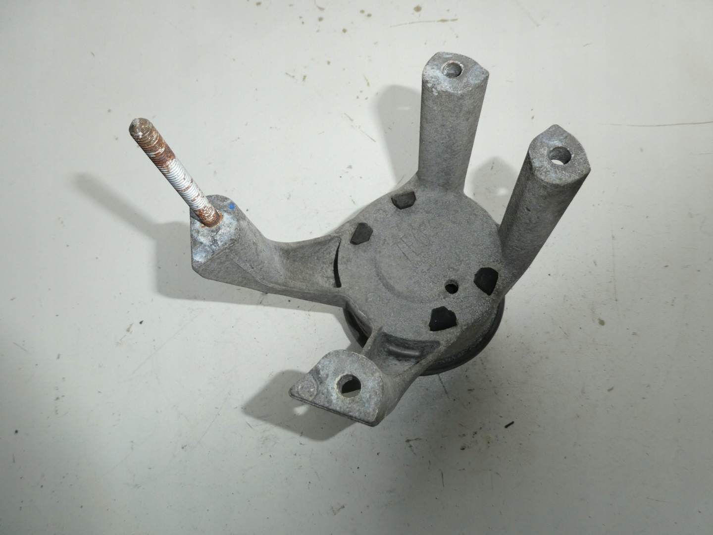 engine mount VW T6 7E0199849