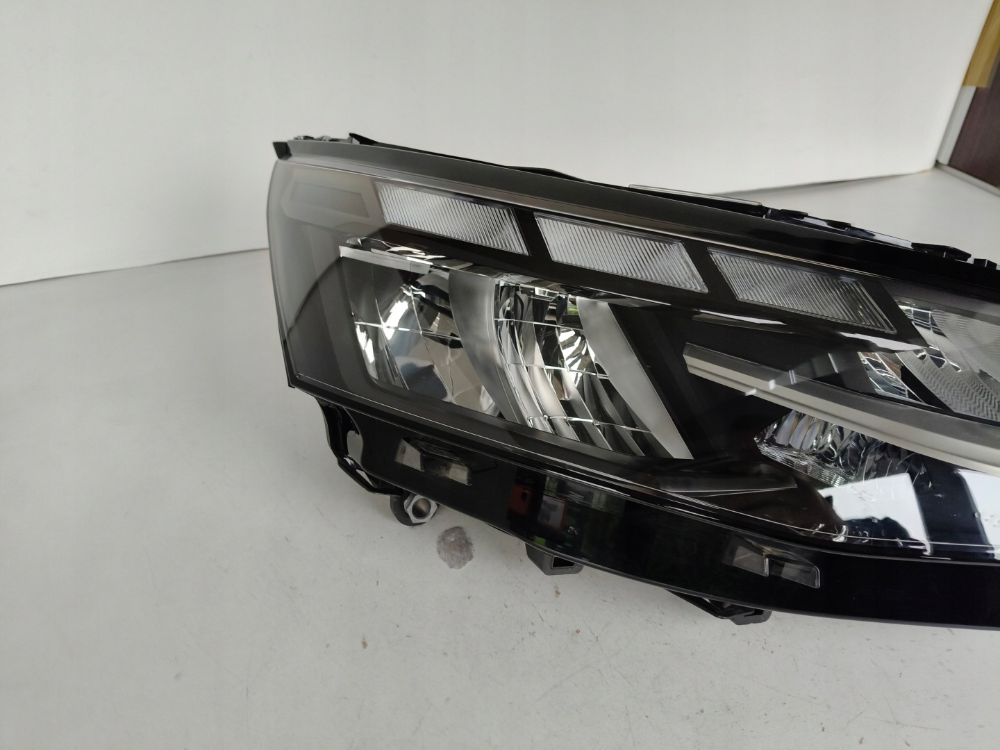 light right REFLEKTOR VW T7 7T 7T0 21- FULL LED