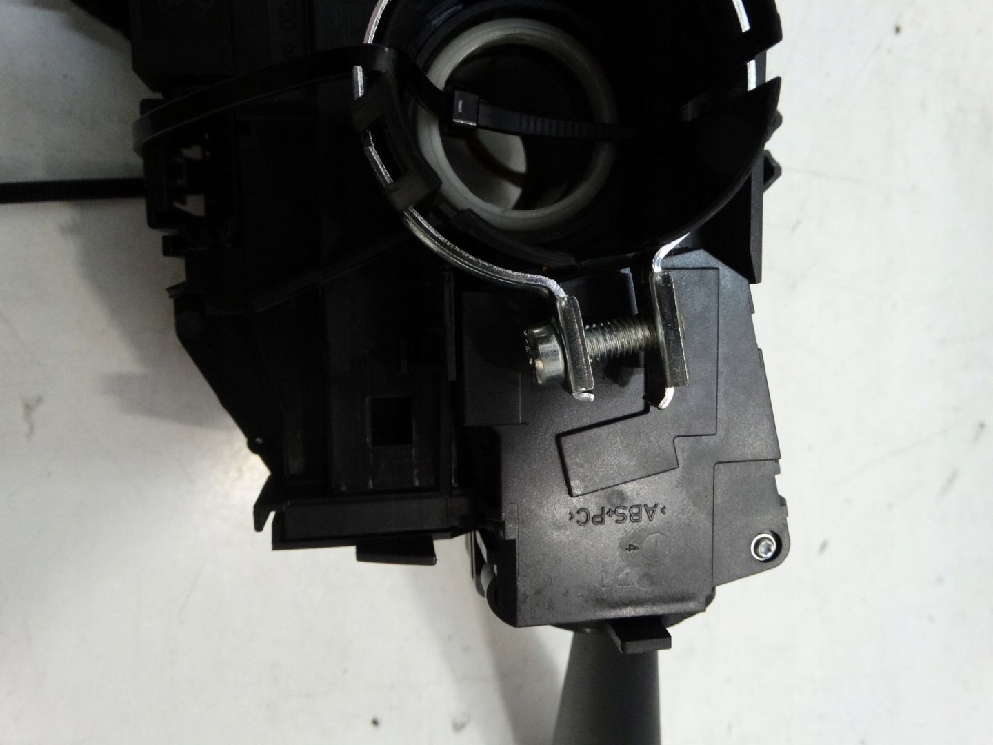 commande levier commodo sous volant commodo CITROEN C4 CACTUS 98139442ZD