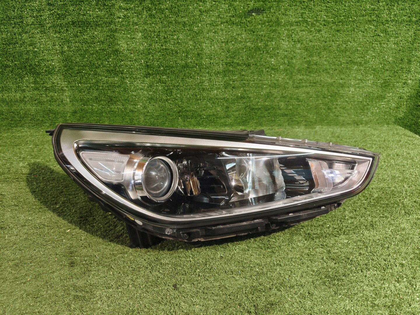 REFLEKTOR right front HYUNDAI I30 III 17- lens cornering light NR.1666